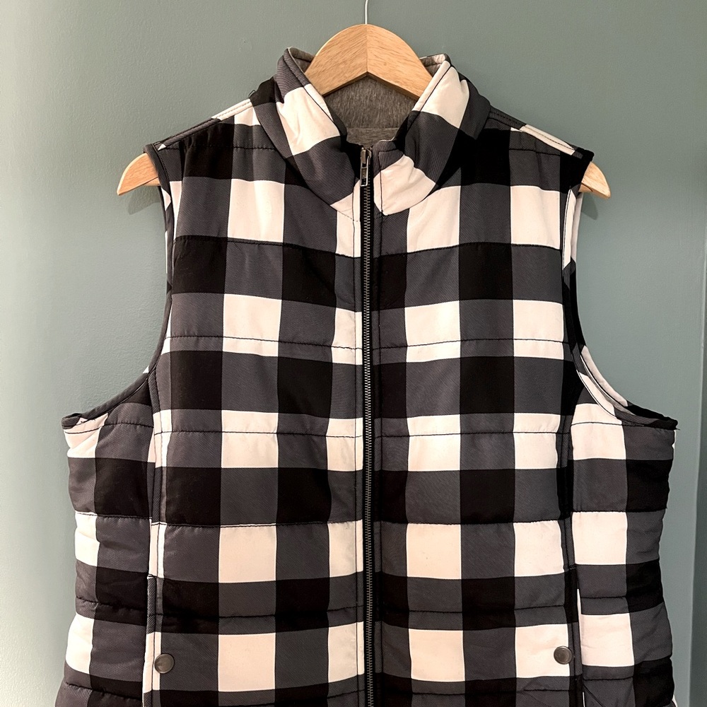 2/$30 Buffalo plaid zip-up vest